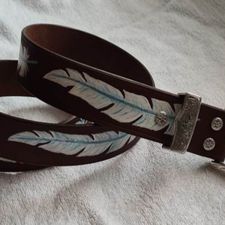 Belt White Feathers